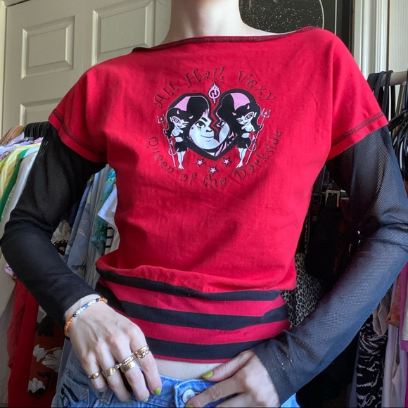✨SOLD✨ black & red mesh tshirt top - Picture 2 of 10